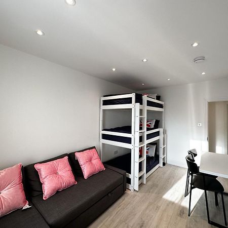 Flat A Stay In Earlsfield 런던 외부 사진