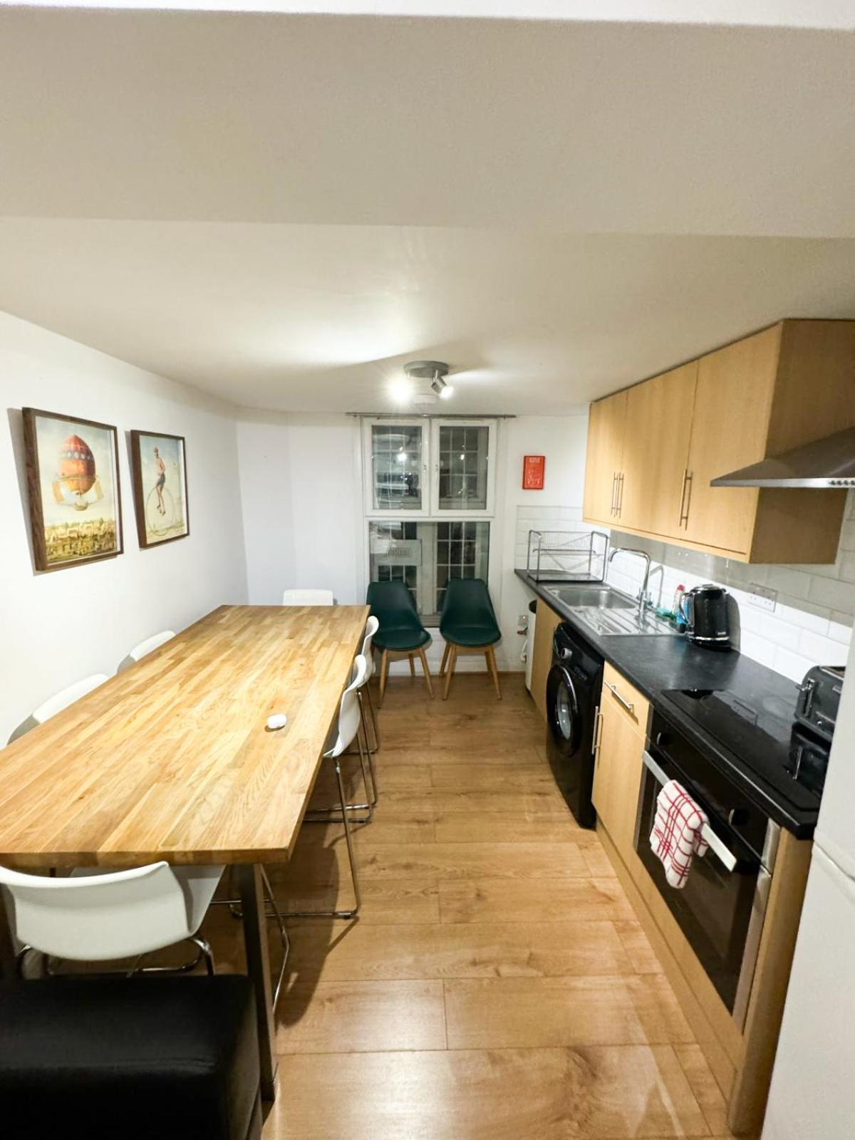 Flat A Stay In Earlsfield 런던 외부 사진